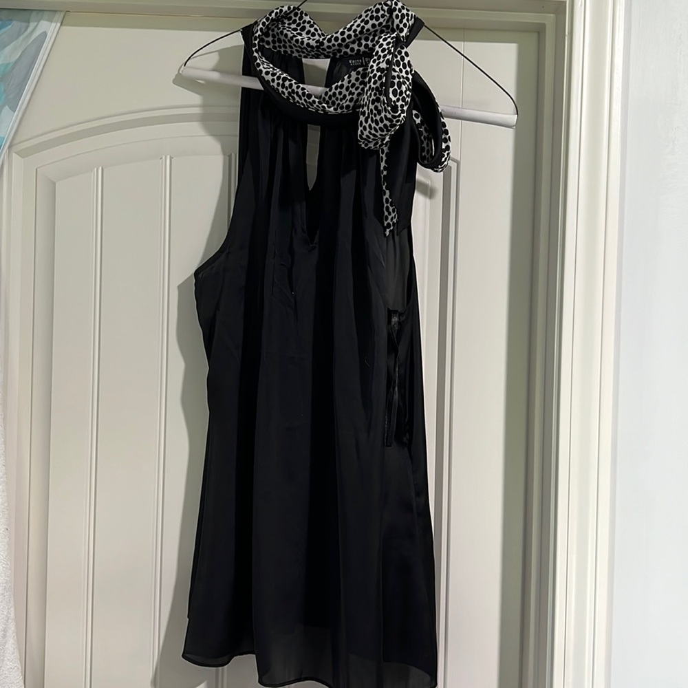 White House, Black market silky top